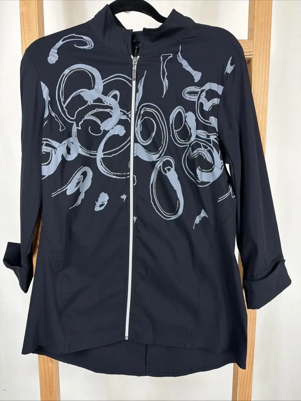 NWT Sassy Black Patterned Cuffed Sleeves High Low Hem Zip Up Jacket #1151 SZ SM